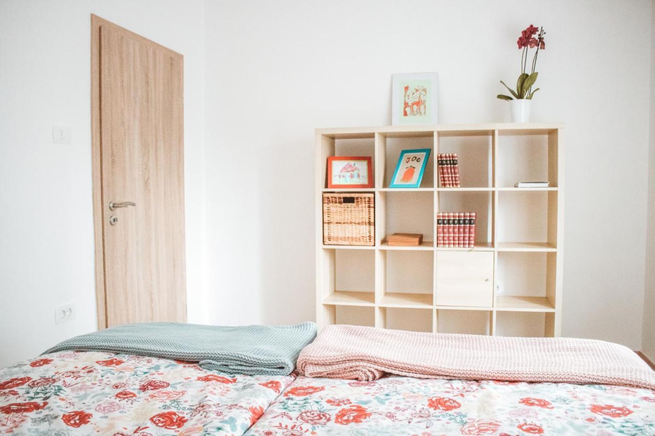 Entoli Apartment Podnanos Ngoại thất bức ảnh