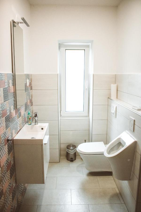 Entoli Apartment Podnanos Ngoại thất bức ảnh
